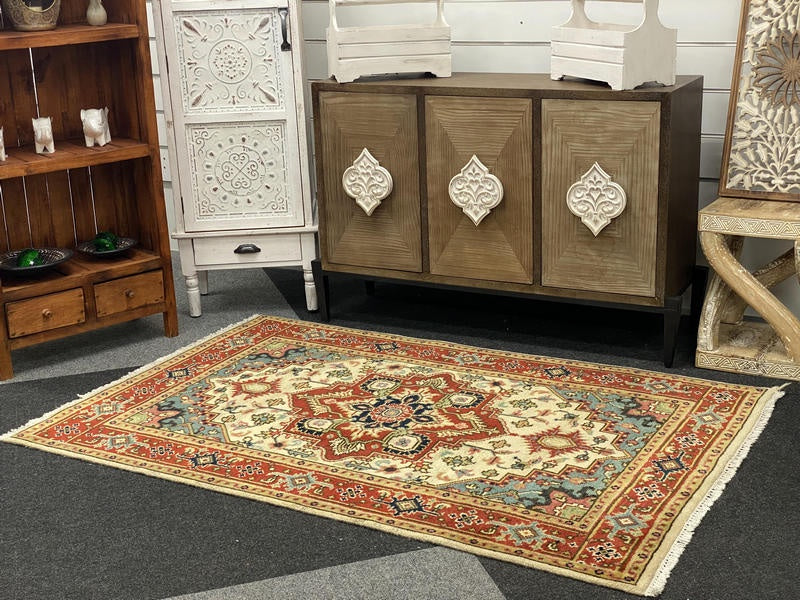 Indian Hand Knotted Rug 189x 125 cm