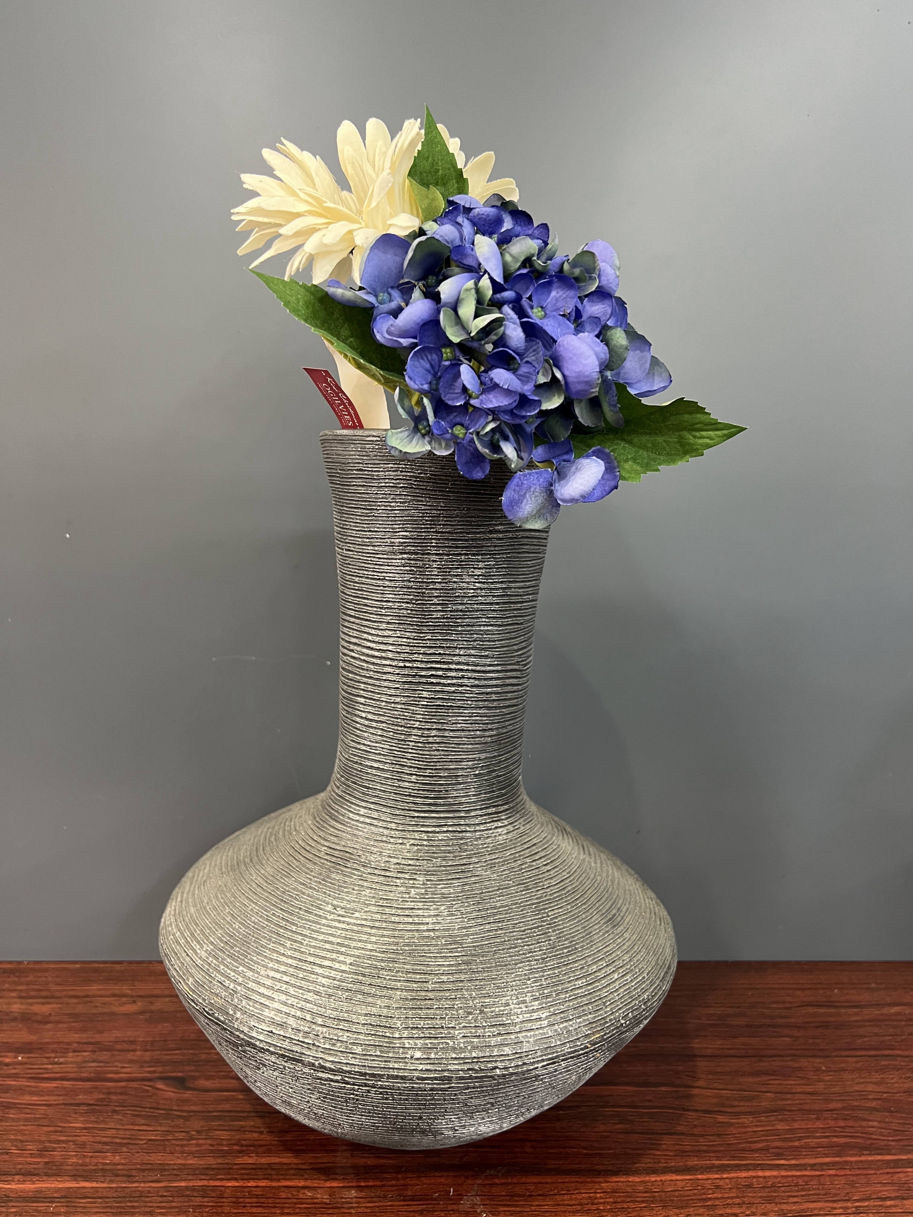 Mcp 04A Camden Long Neck Pot Terracotta Concrete Medium