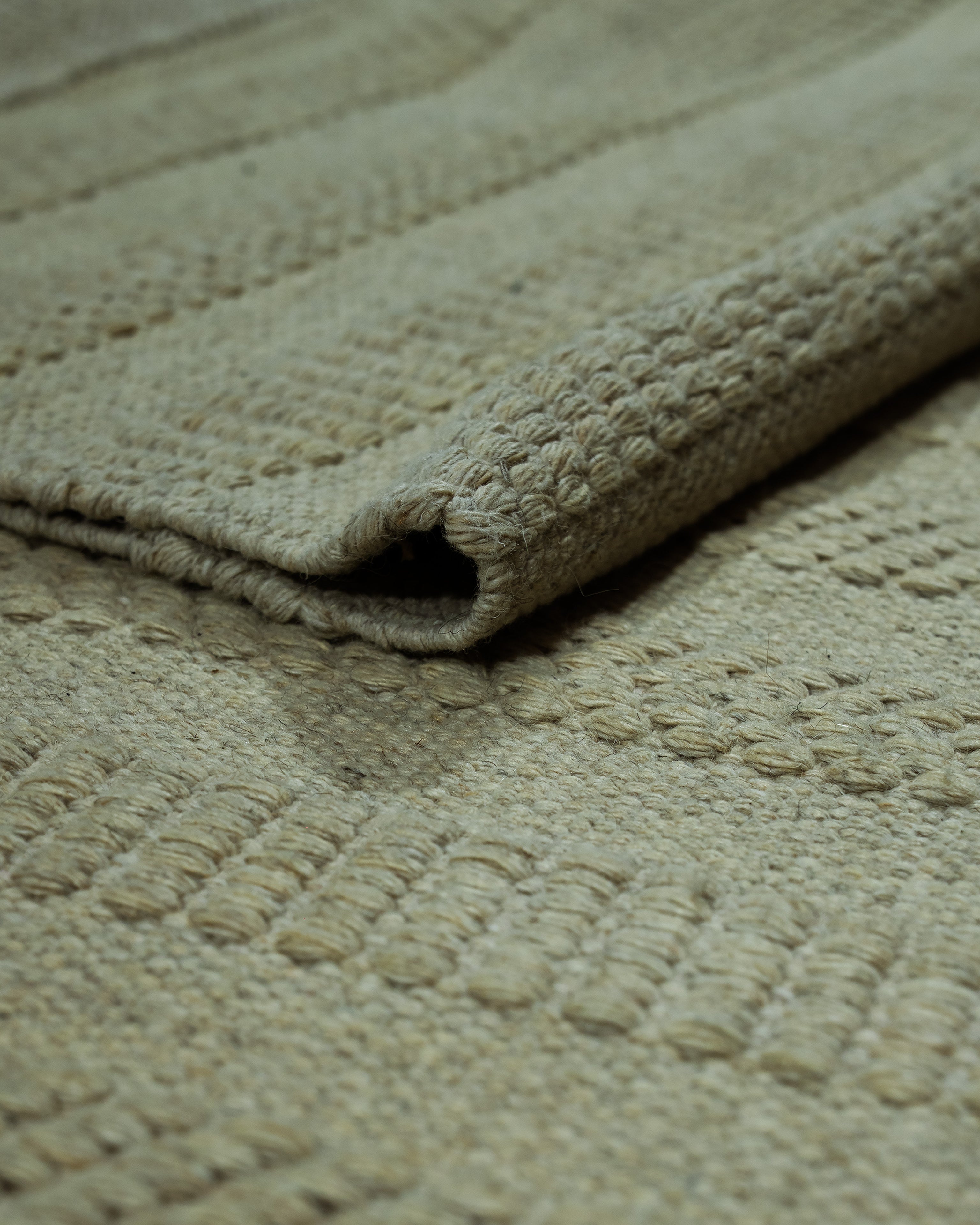 Handwoven Wool Rug Linear Vanilla