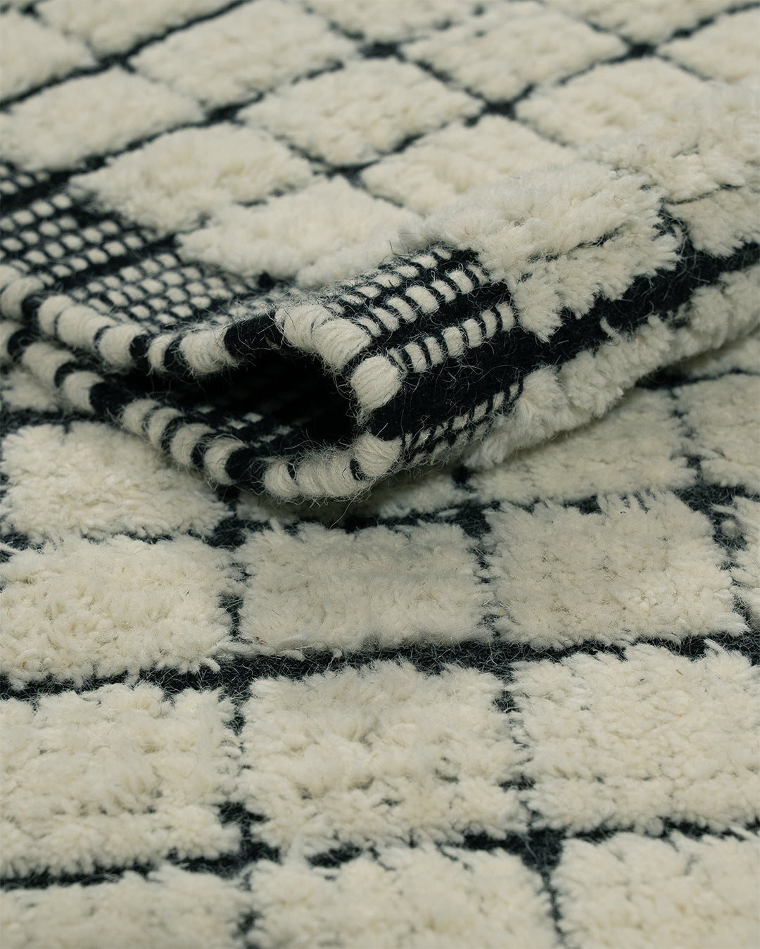 Burj Wool Handwoven White Rug