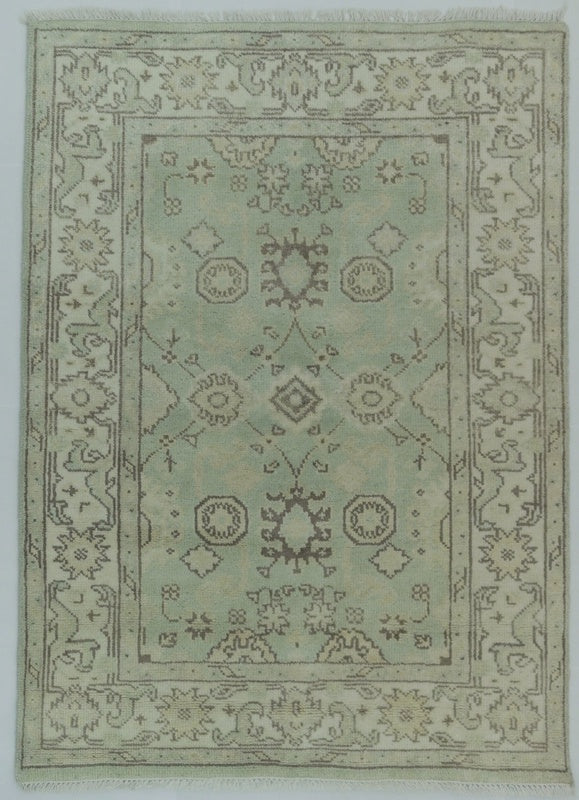 Oushak Rug 129 x 174 cm
