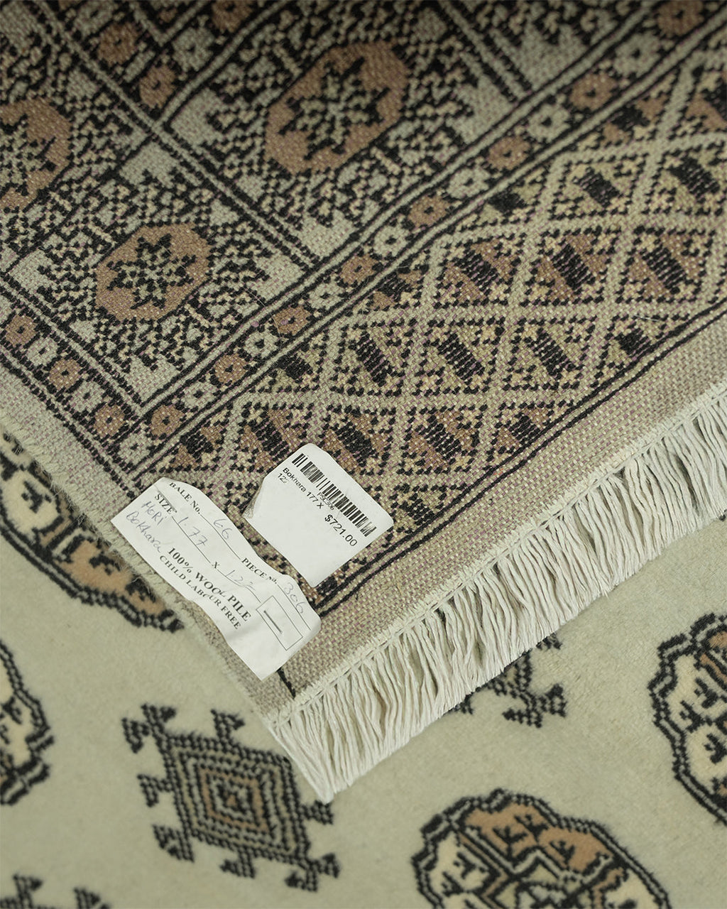 Bokhara Rug 177 x 122 cm