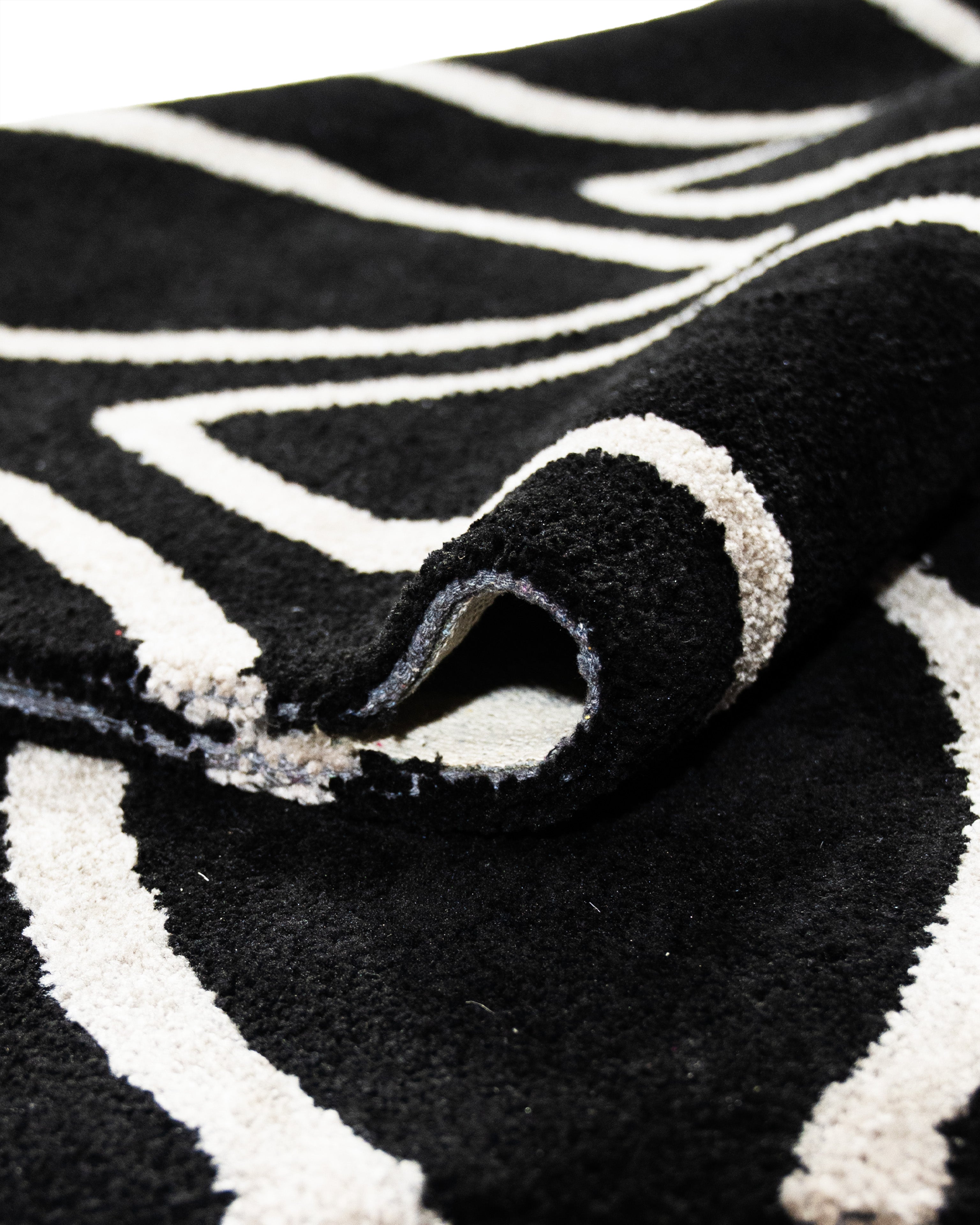 Dove Cp Rug Nora Black