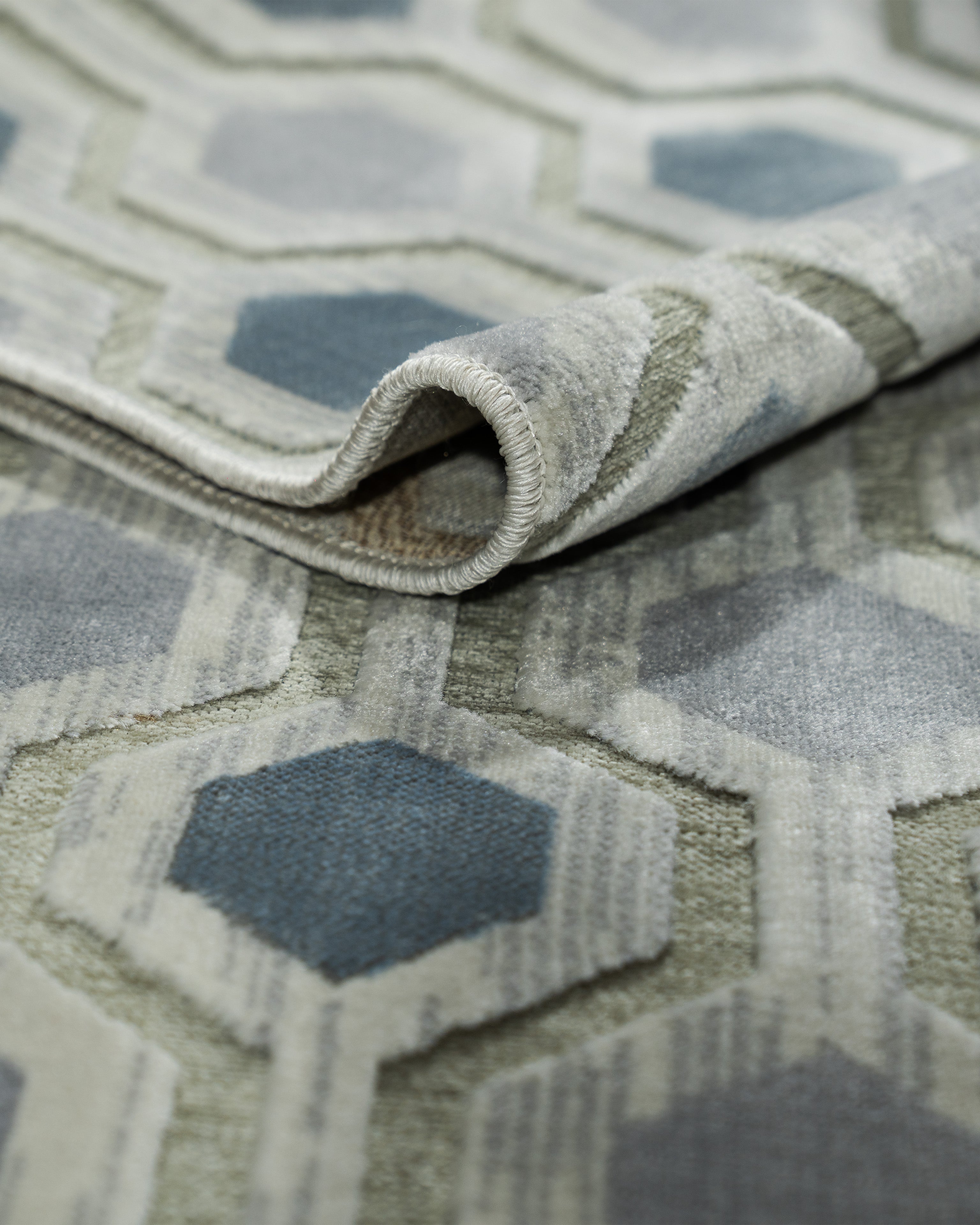 Alicia Rug Bargo Silver And Blue x 80 cm Wide x Length Cut To Order