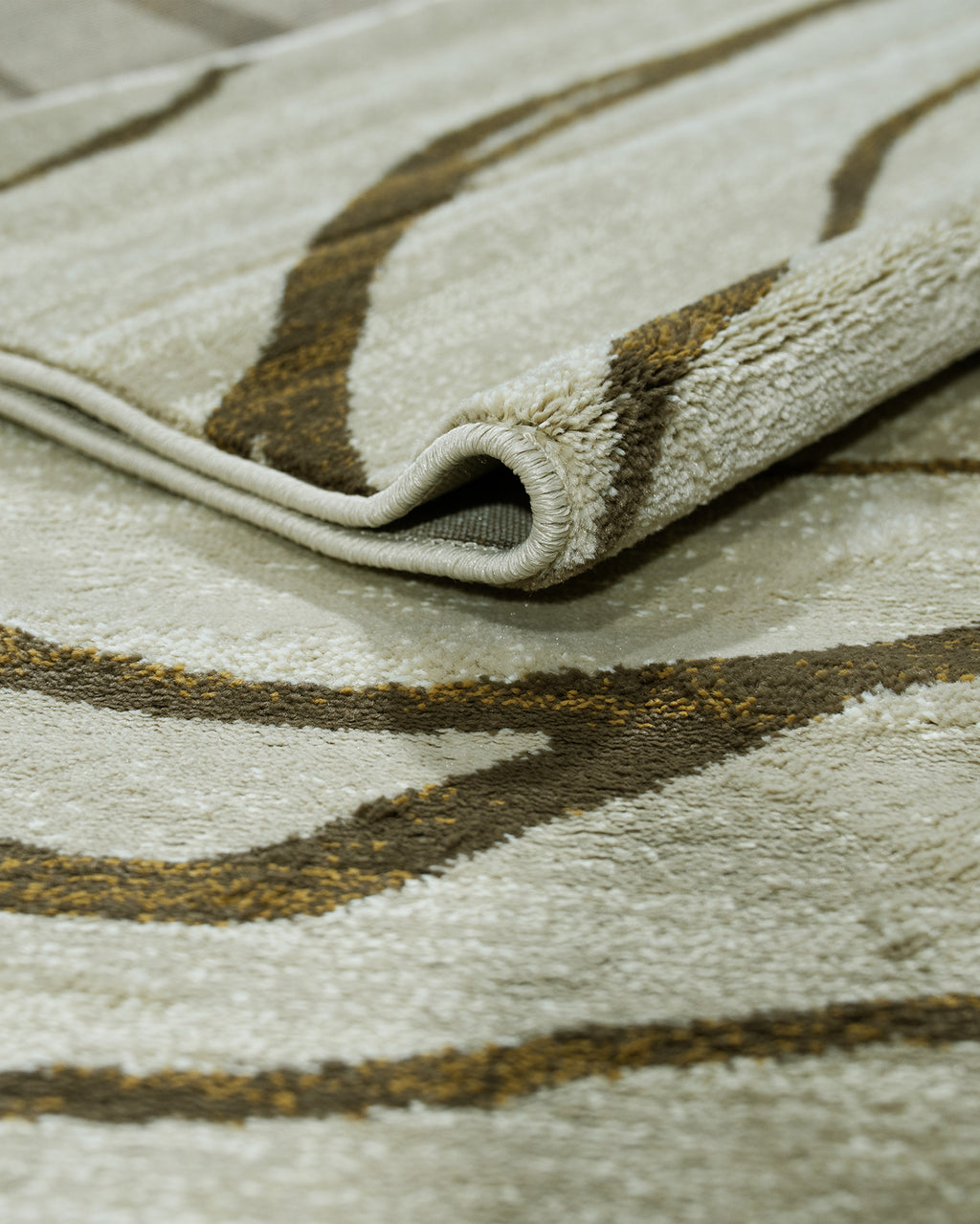 Tamari Griffin Rug 5293GB4J