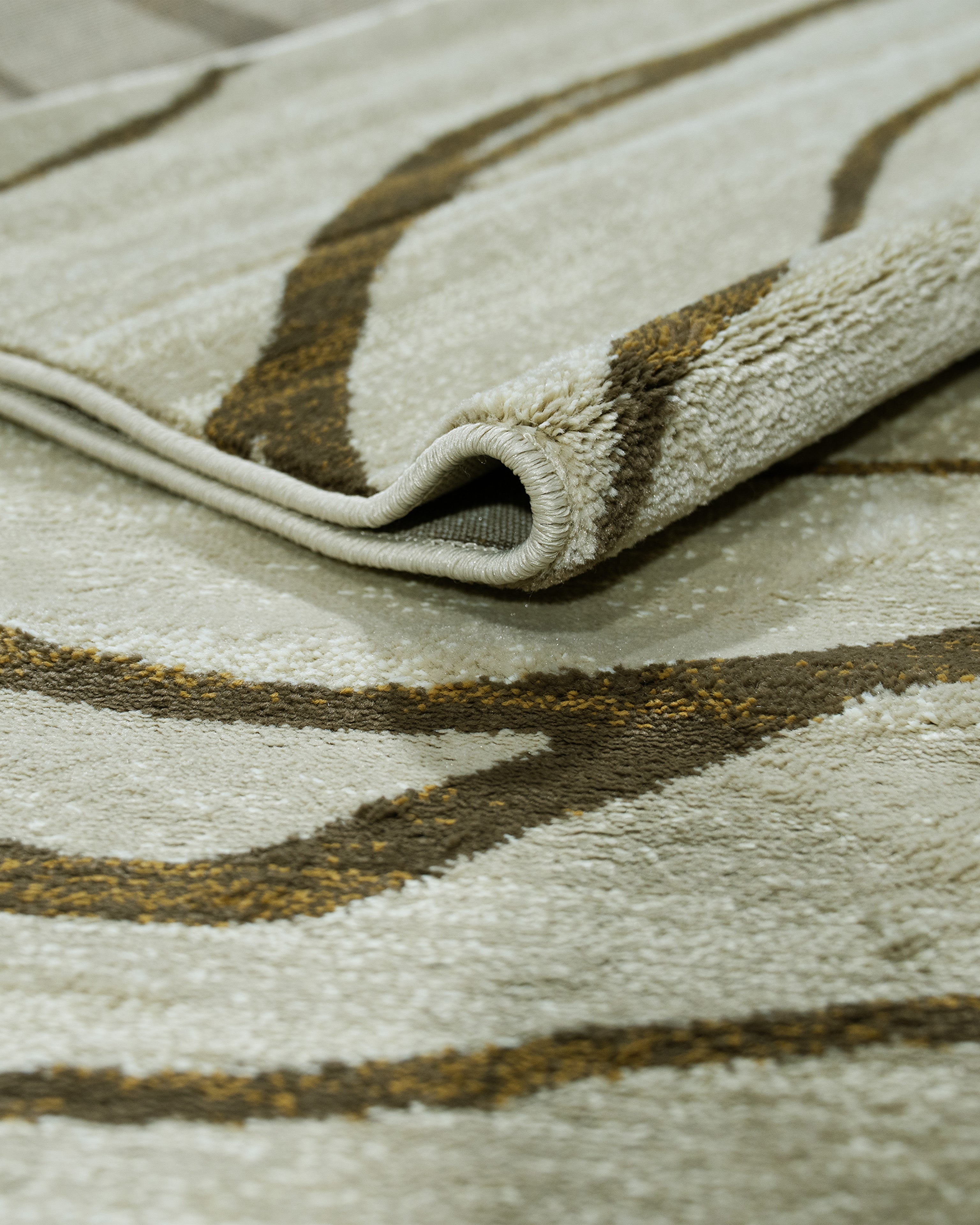 Tamari Griffin Rug 5293GB4J