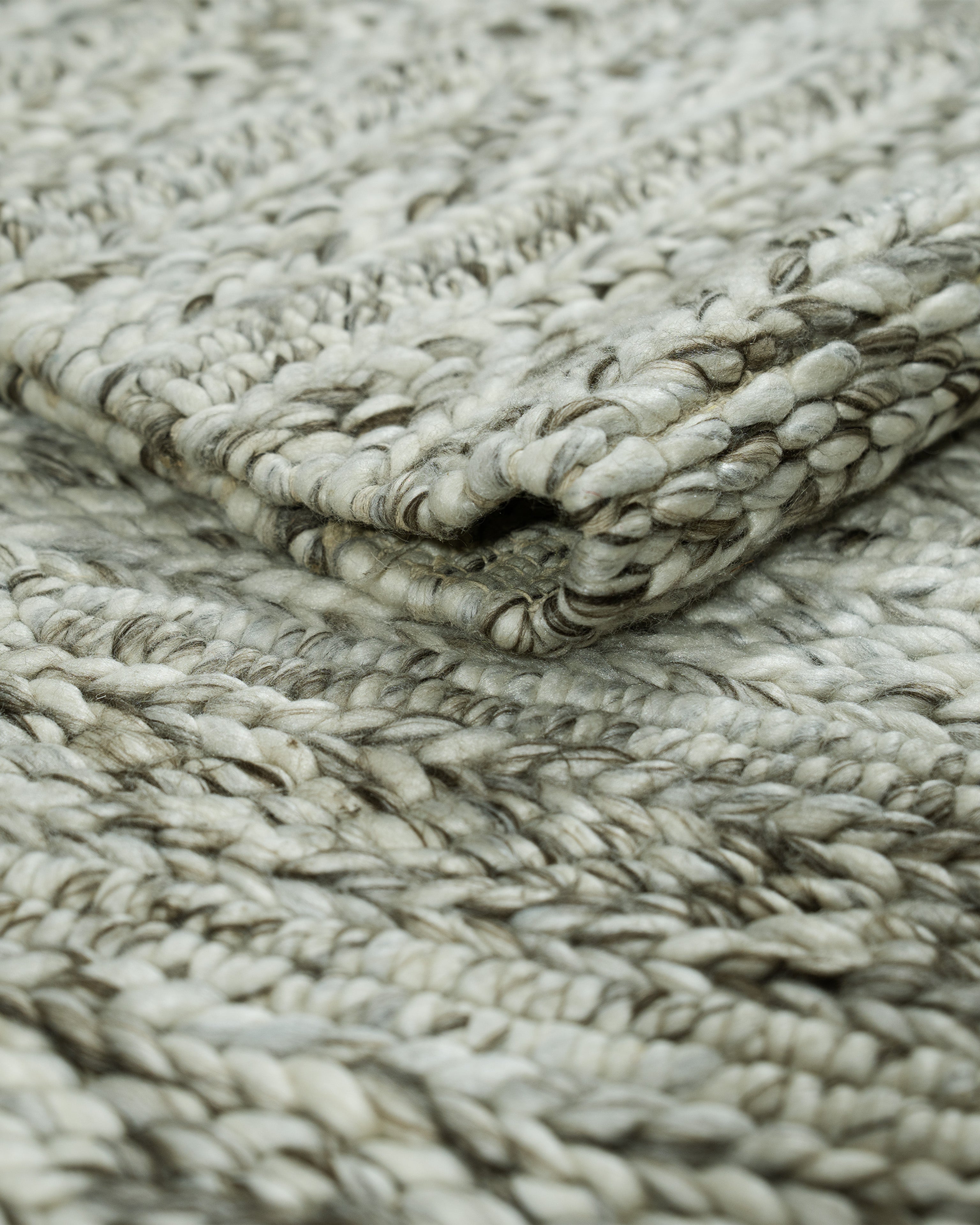 Ayali Wool Handwoven White Rug