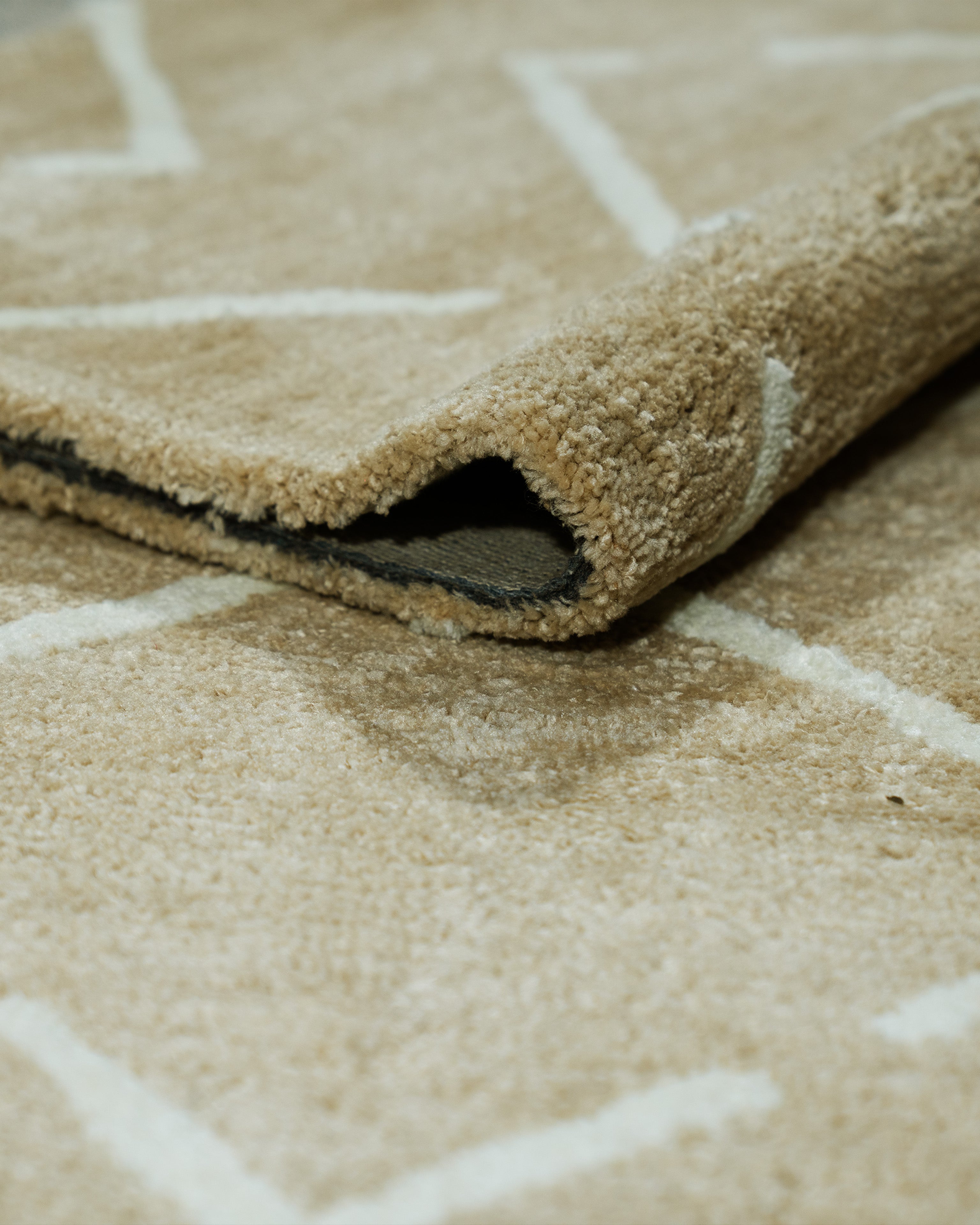 Amara Rug Topping Beige And Ivory