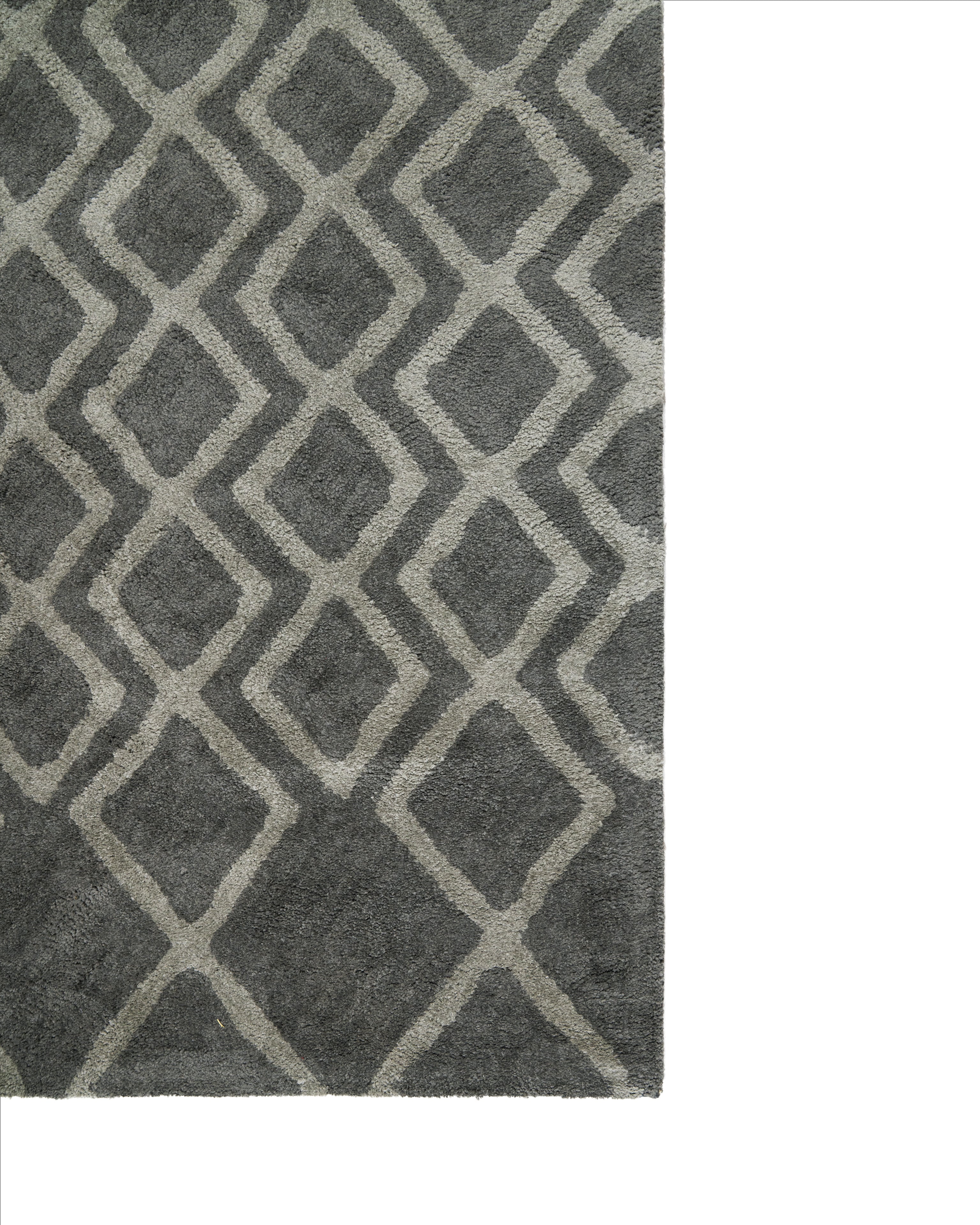 Amara Rug Quad Grey And Silver
