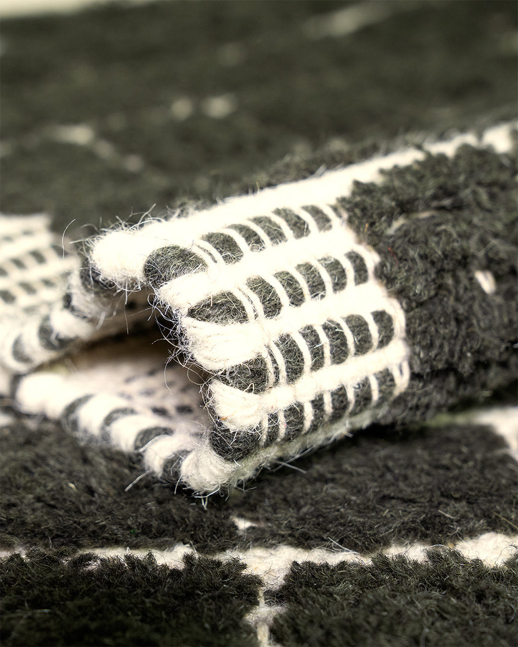 Burj Wool Handwoven Carbon Rug