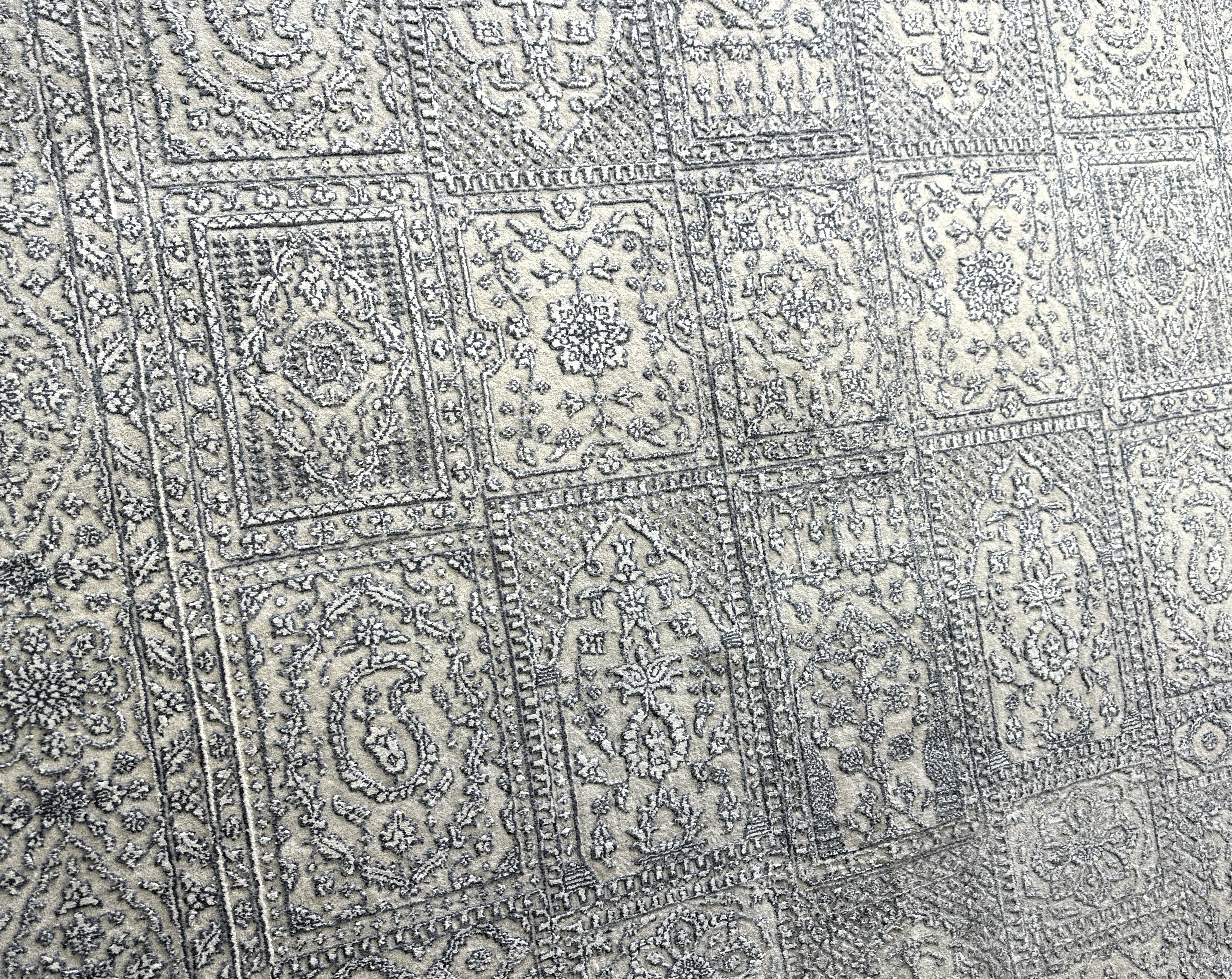 Menakhani Barjasta Rug 197 x 294 cm