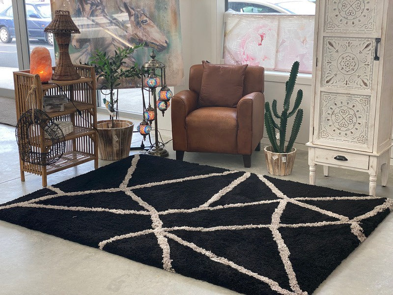 Soma Rug Black Diamond